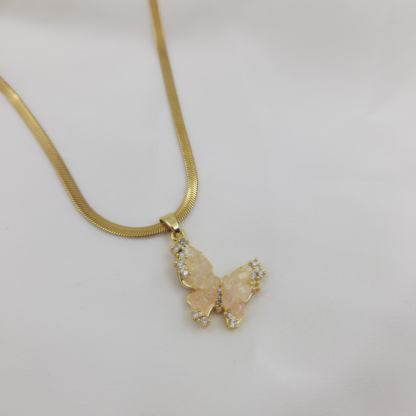GOLDEN BUTTERFLY NECKLACE