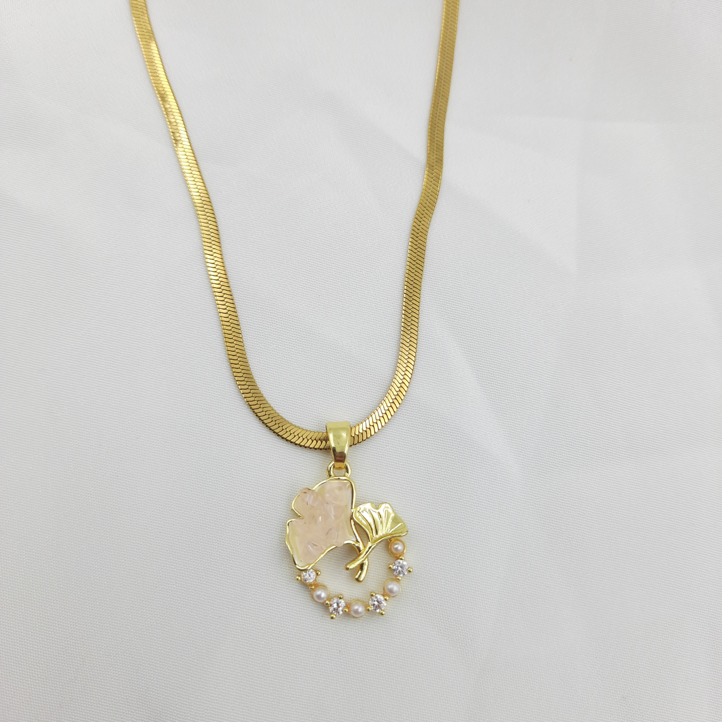 LEAF PEARL NECKLACE