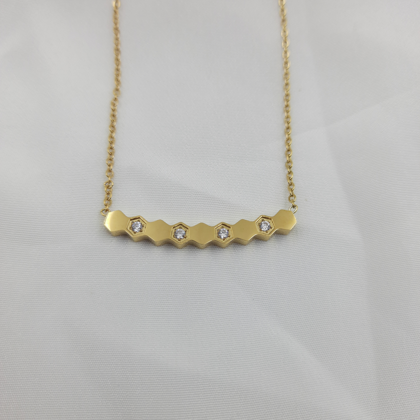 HEXAGON BAR NECKLACE