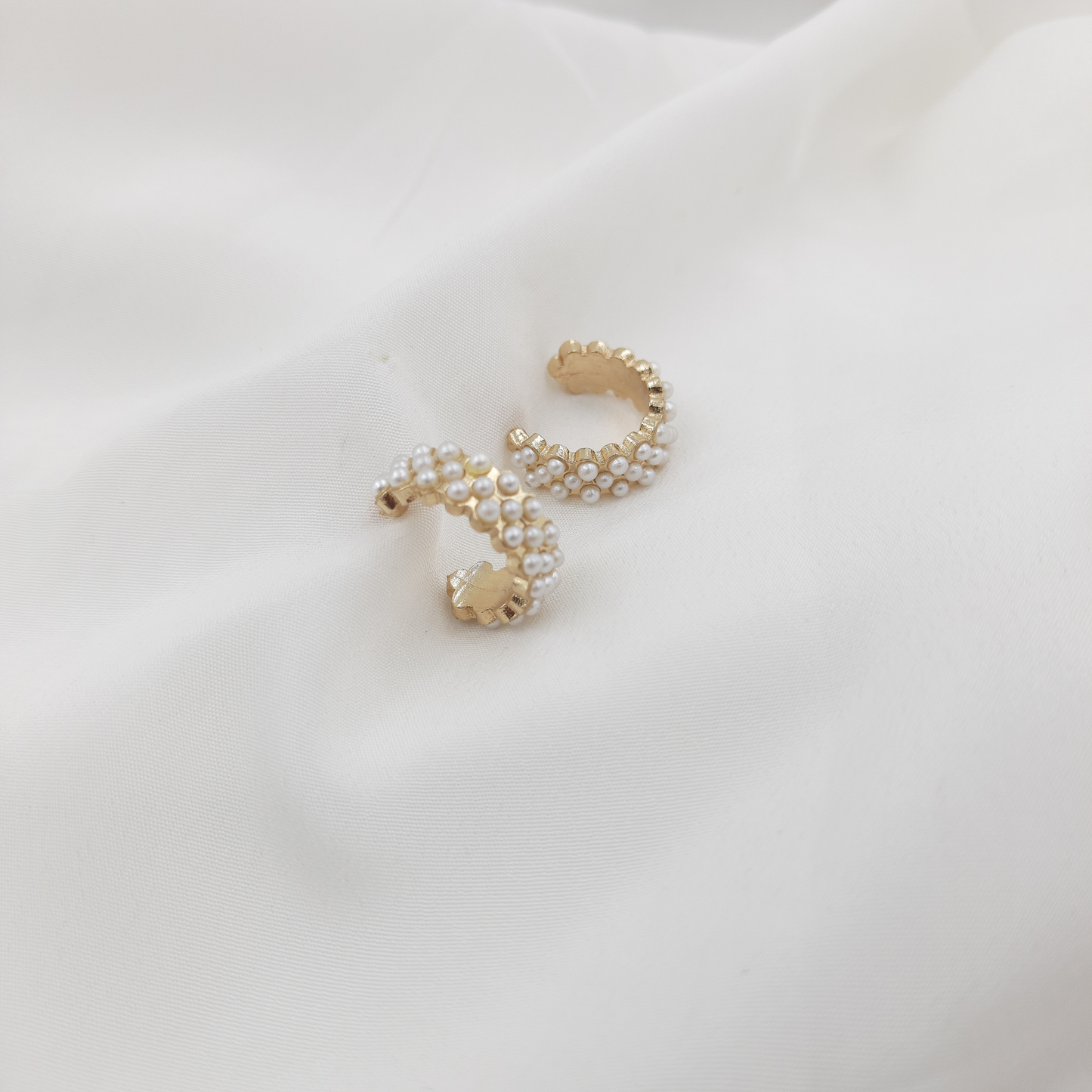 PEARL CLUSTER EAR CUFFS