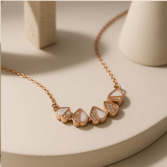 FOUR LEAF FLOWER NECKLACE