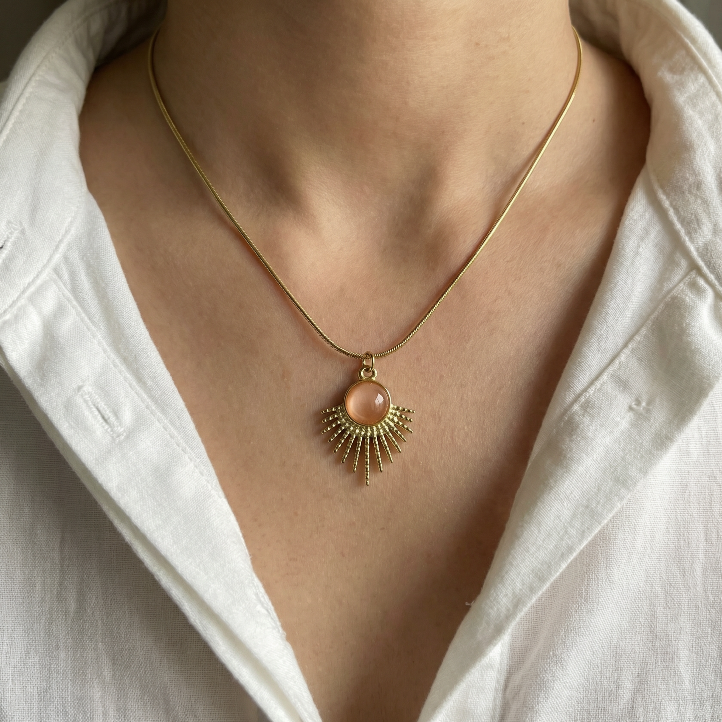 GOLDEN SUNBURST PENDANT