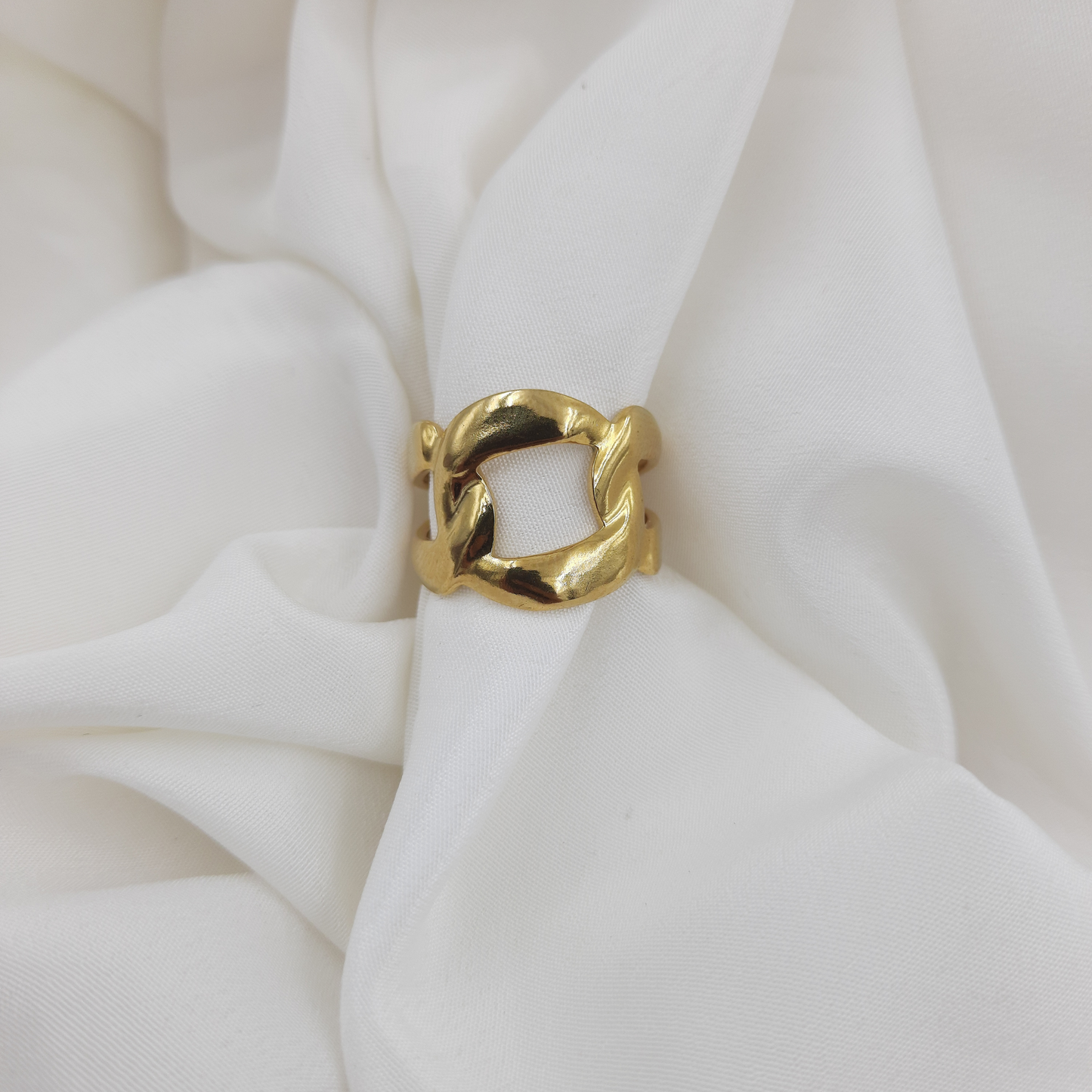 CHUNKY CHAINLINK STATEMENT RING