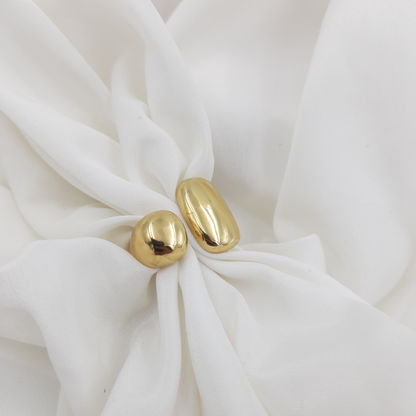 BOLD GOLD-PLATED OPEN RING