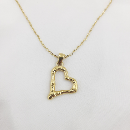 TEXTURED GOLD HEART PENDANT