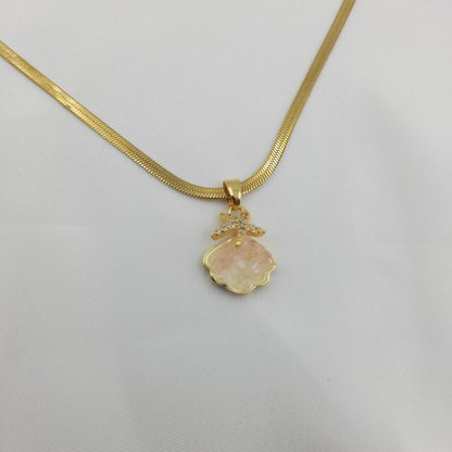 GOLD STARFISH SHELL NECKLACE