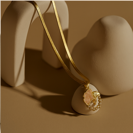 LEAF PEARL NECKLACE