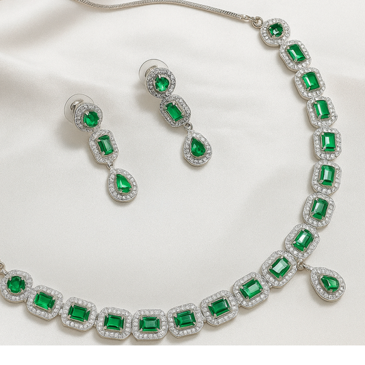 GREEN EMERALD AD DIAMOND NECKLACE SET WITH EARRING