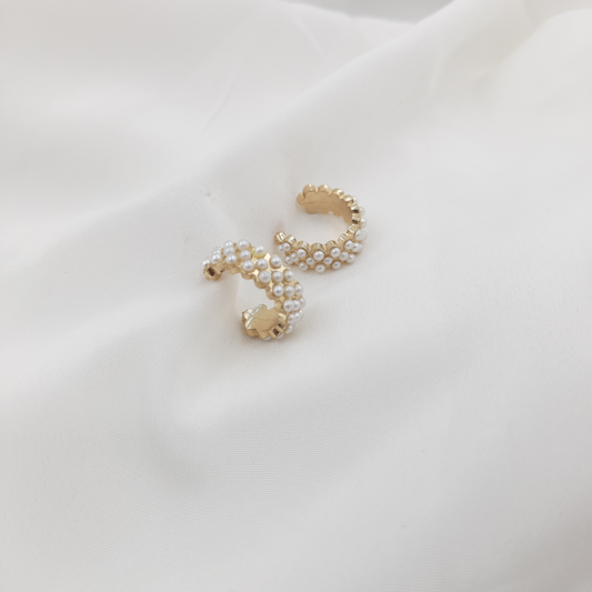 PEARL CLUSTER EAR CUFFS