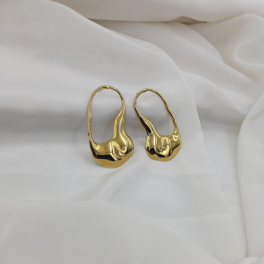 MOLTEN ABSTRACT HOOP EARRING