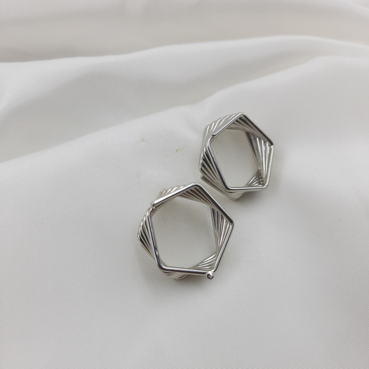 SILVER HEXAGON EARRING