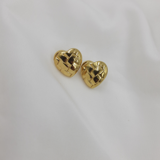 WOVEN HEART STUD EARRING