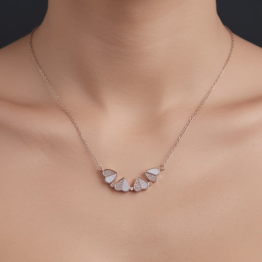 FOUR LEAF FLOWER NECKLACE