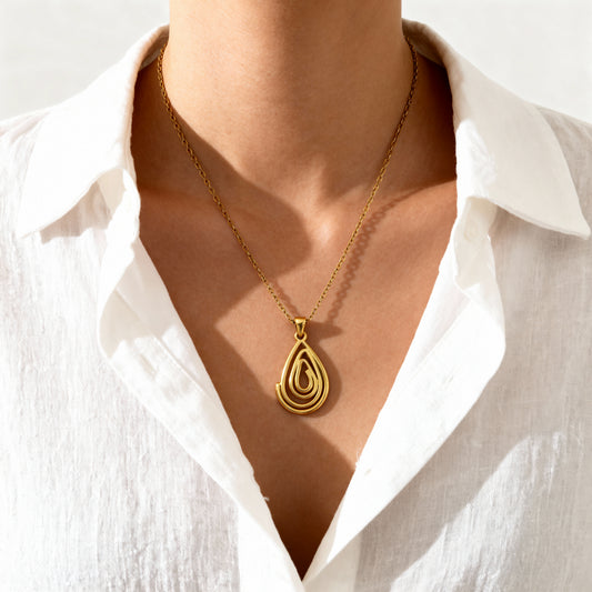 JALEBI TEARDROP NECKLACE