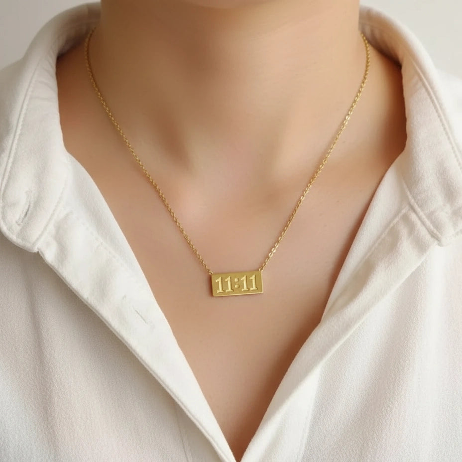 MINIMAL 11:11 PLATE NECKLACE