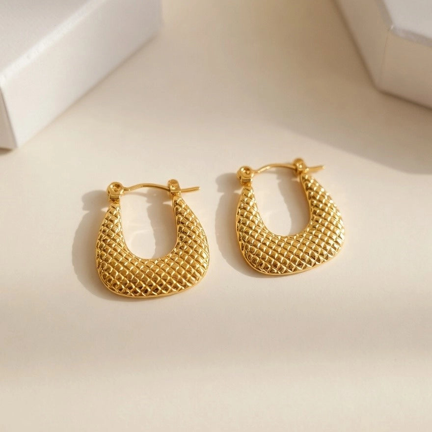 U-SHAPE CHUNKY HOOPS