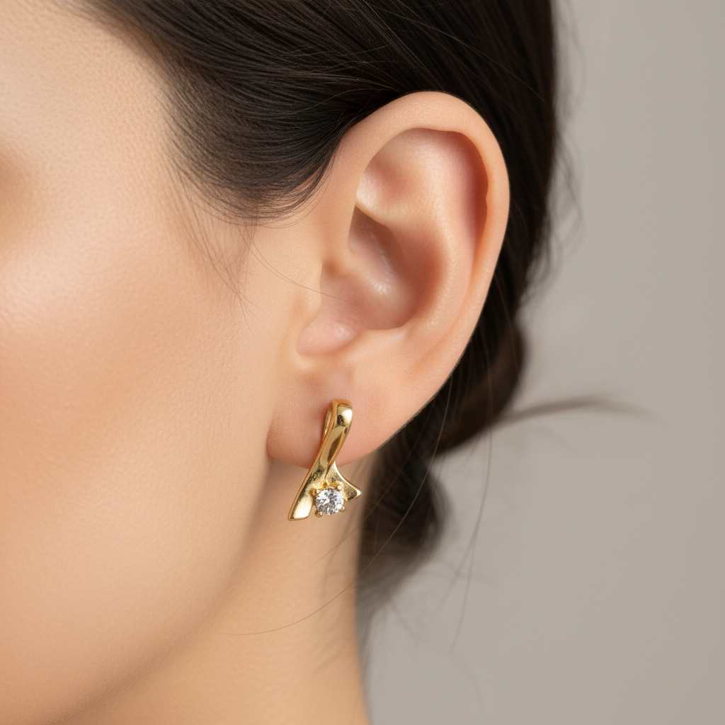 TWIST EARRING WITH ZIRCON ACCENT