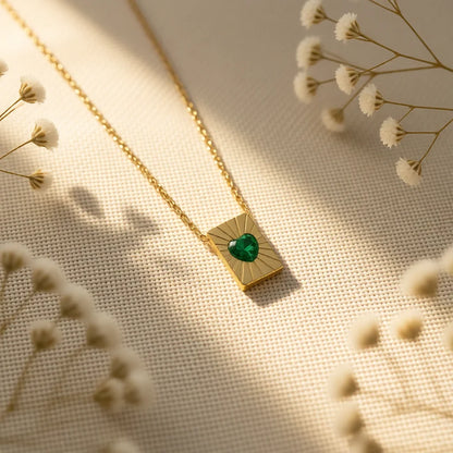 HEART GREEN STONE PENDANT