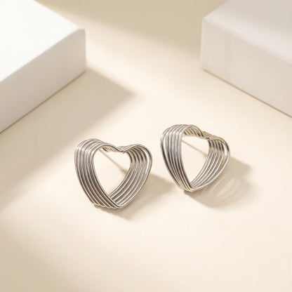 MODERN WIRE HEART HOOP EARRING