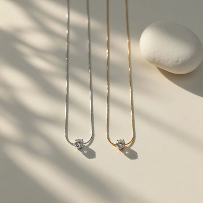 SOLITAIRE CRYSTAL NECKLACE